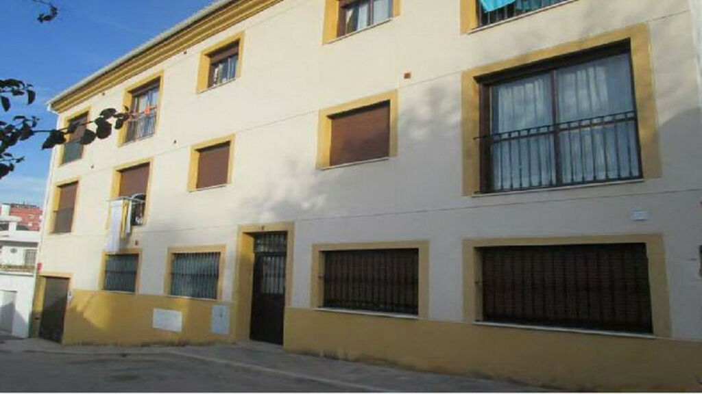 Middle Floor Apartment Fuengirola Málaga - image 2