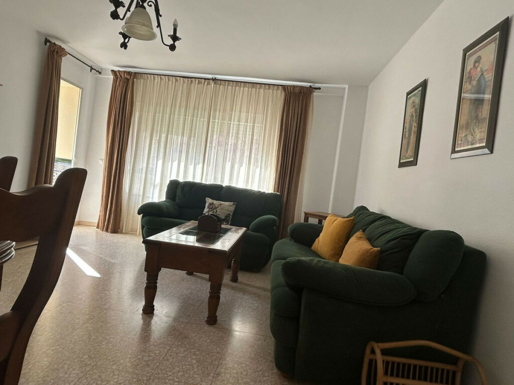 Middle Floor Apartment Estepona Málaga - image 2