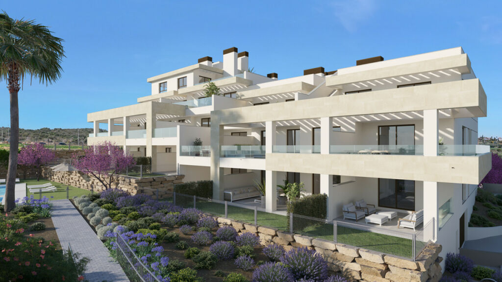 Middle Floor Apartment Estepona Málaga - image 2