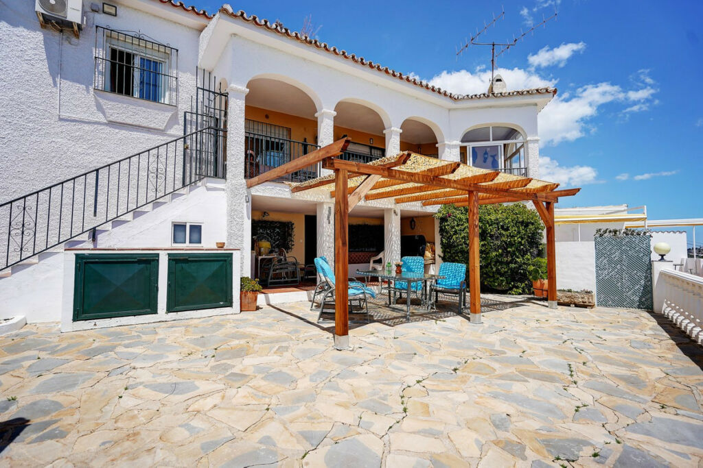 Detached Villa La Capellania Málaga - image 2