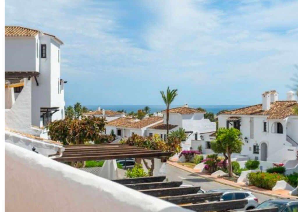 Townhouse Marbella Málaga - image 2