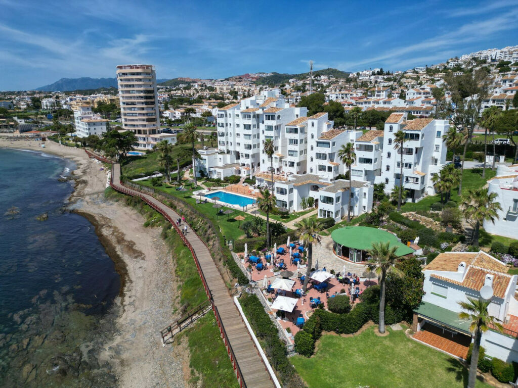 Semi-Detached House Mijas Costa Málaga - image 2