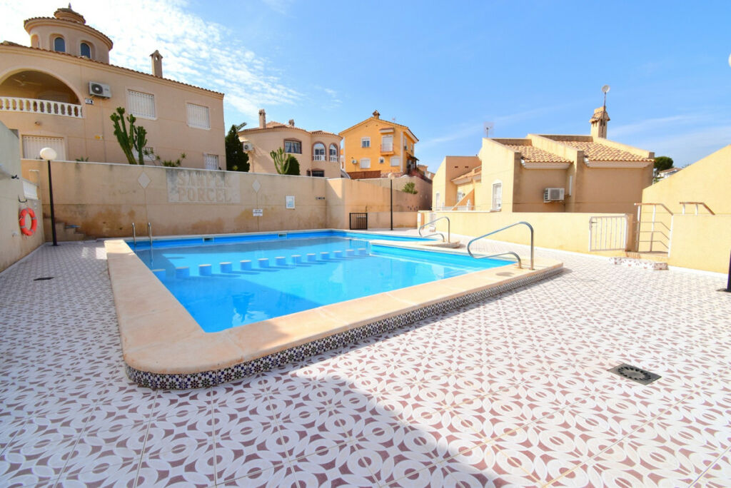 Semi-Detached House Blue Lagoon Alicante - image 2