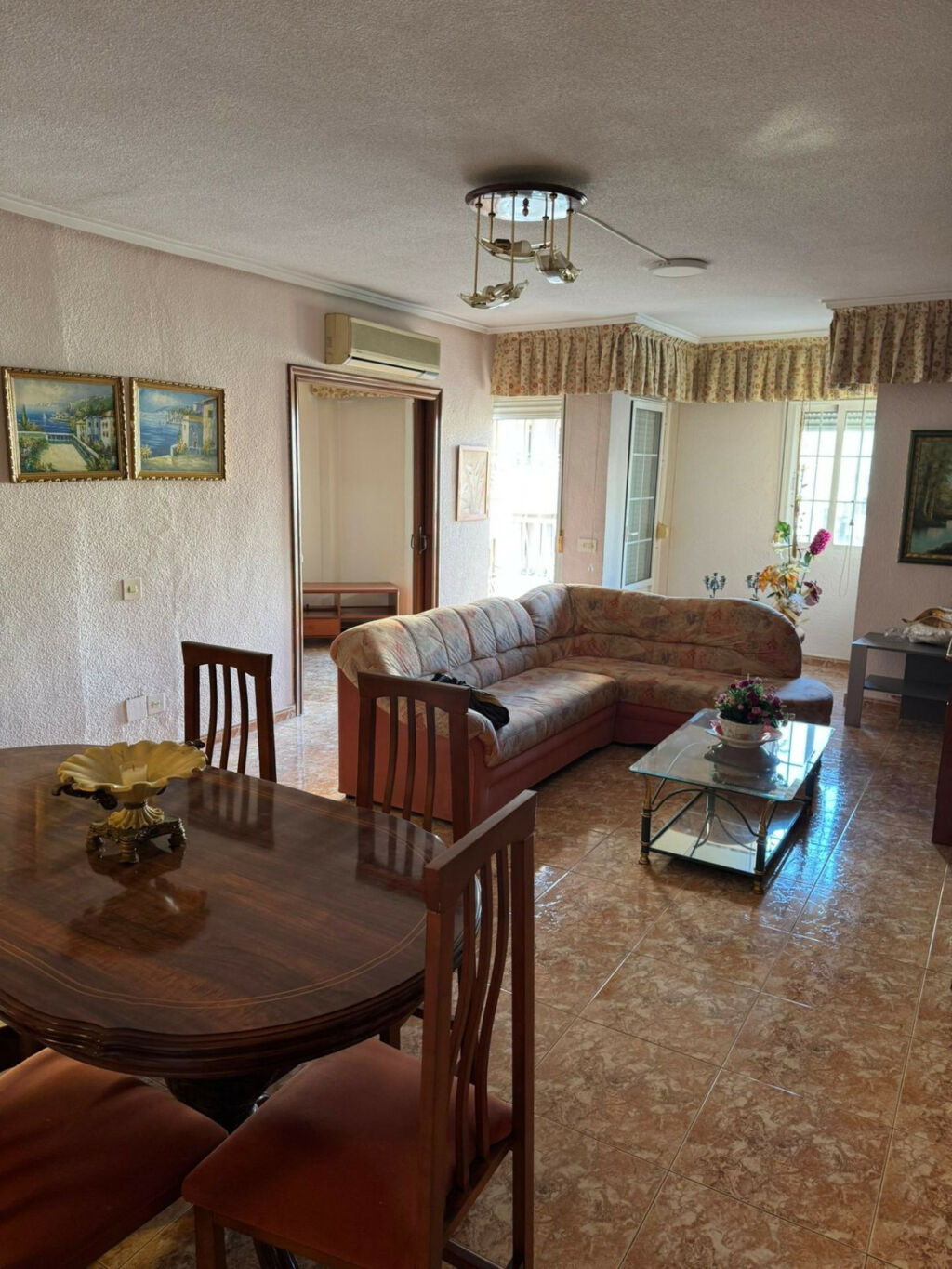 Middle Floor Apartment Torrevieja Alicante - image 2