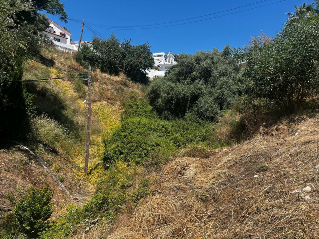 Residential Plot Torreblanca Málaga - image 2