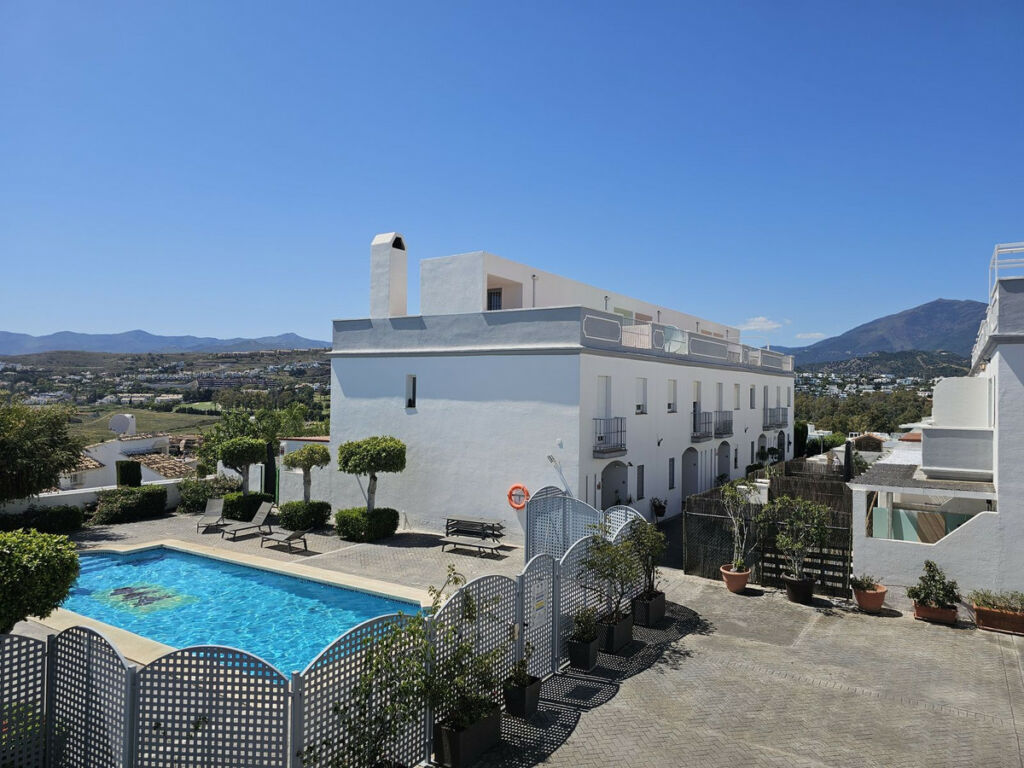 Semi-Detached House Atalaya Málaga - image 2