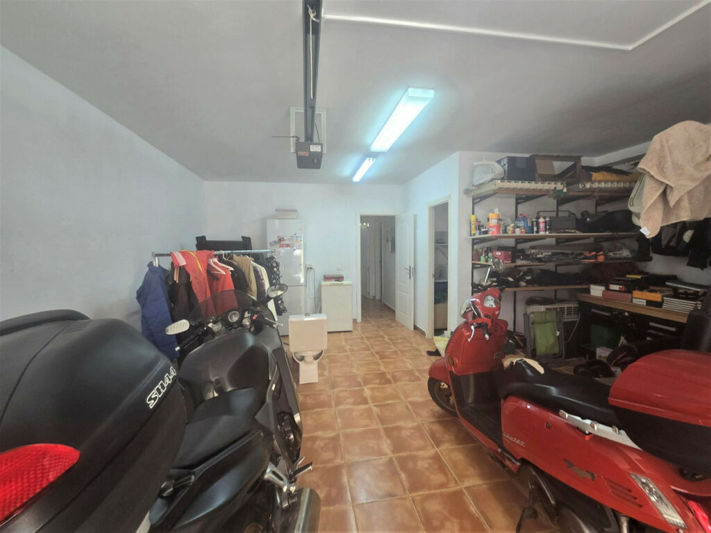 Semi-Detached House Playamar Málaga - image 2