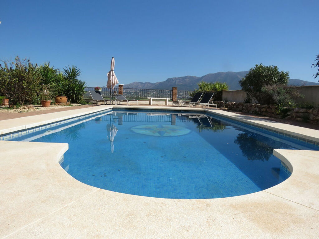 Detached Villa Alhaurín el Grande Málaga - image 2