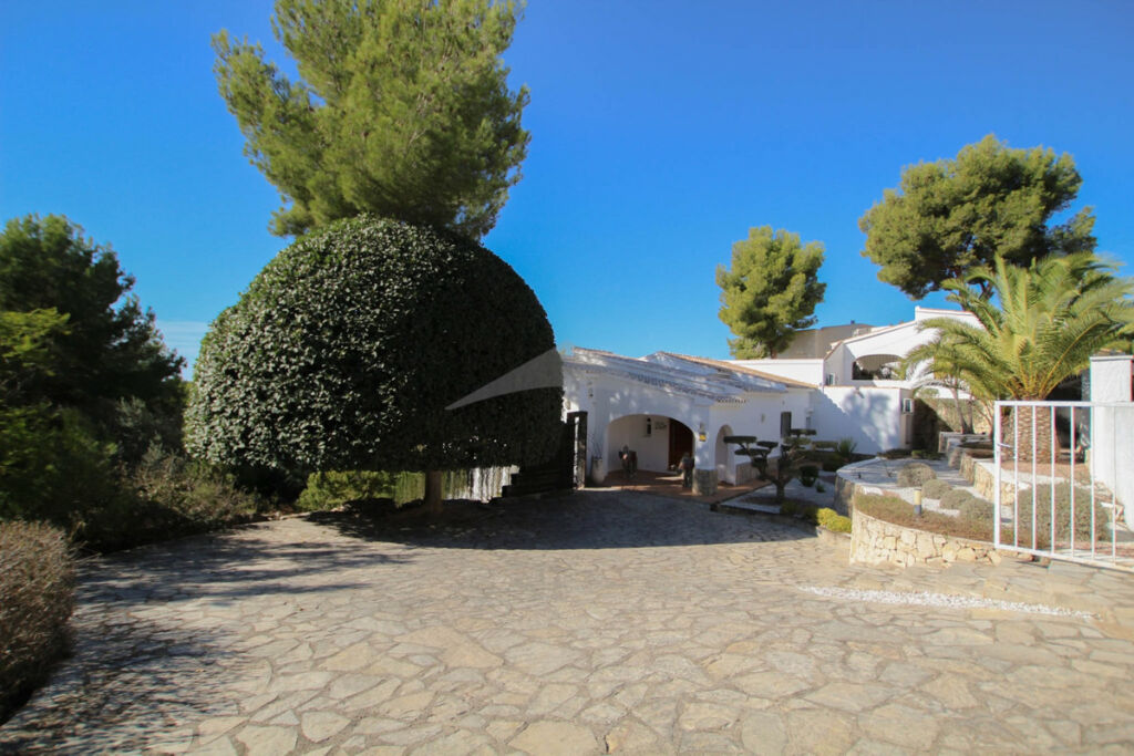 Detached Villa Benissa Alicante - image 2