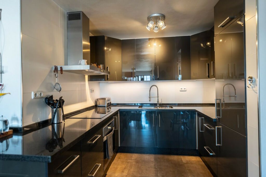 Top Floor Apartment Fuengirola Málaga - image 2