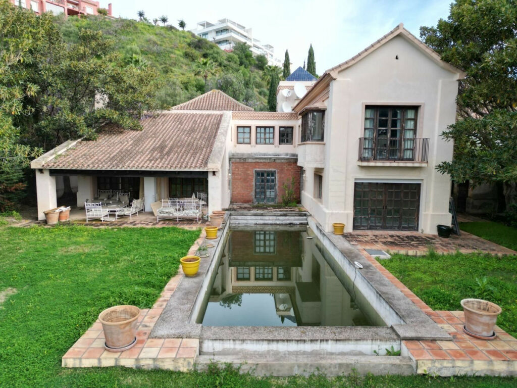 Detached Villa Monte Halcones Málaga - image 2