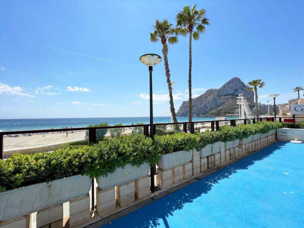 Middle Floor Apartment Calpe Alicante - image 2