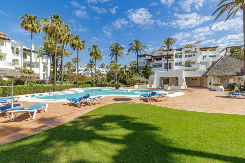 Penthouse Duplex Estepona Málaga - image 2