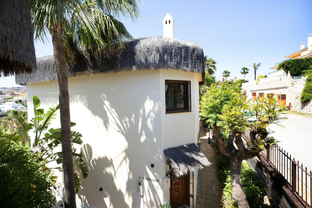 Semi-Detached House Riviera del Sol Málaga - image 2