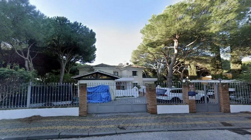 Detached Villa Marbella Málaga - image 2