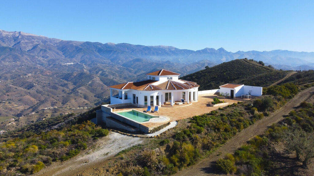 Detached Villa Arenas Málaga - image 2