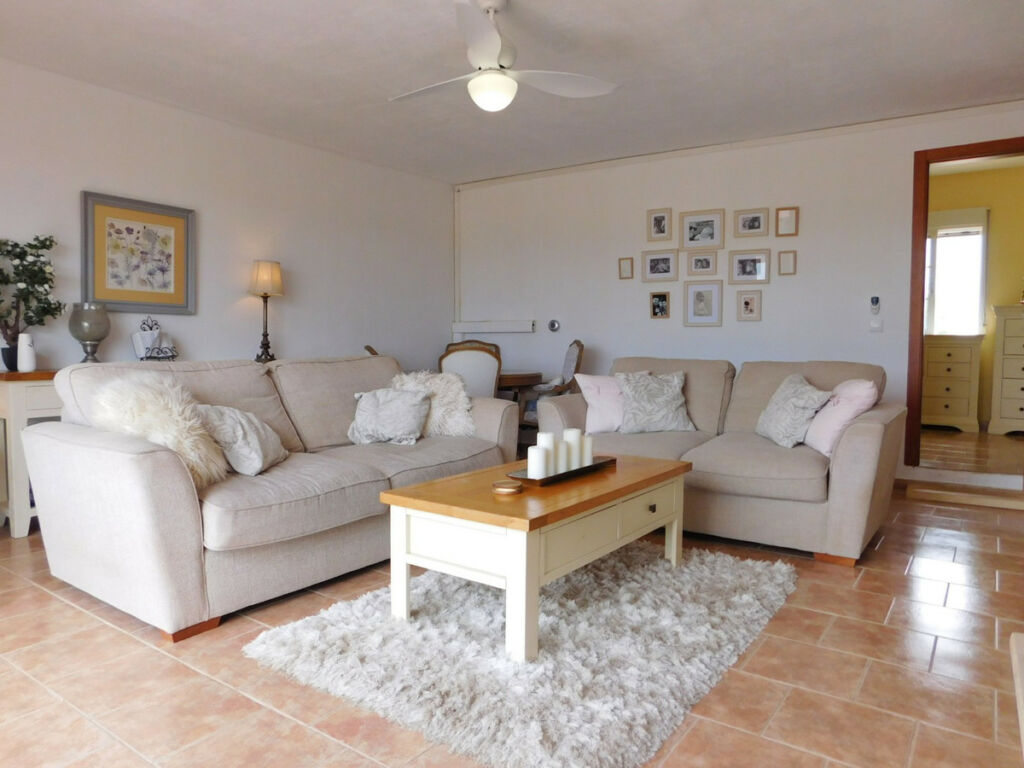 Detached Villa Dolores Alicante - image 2
