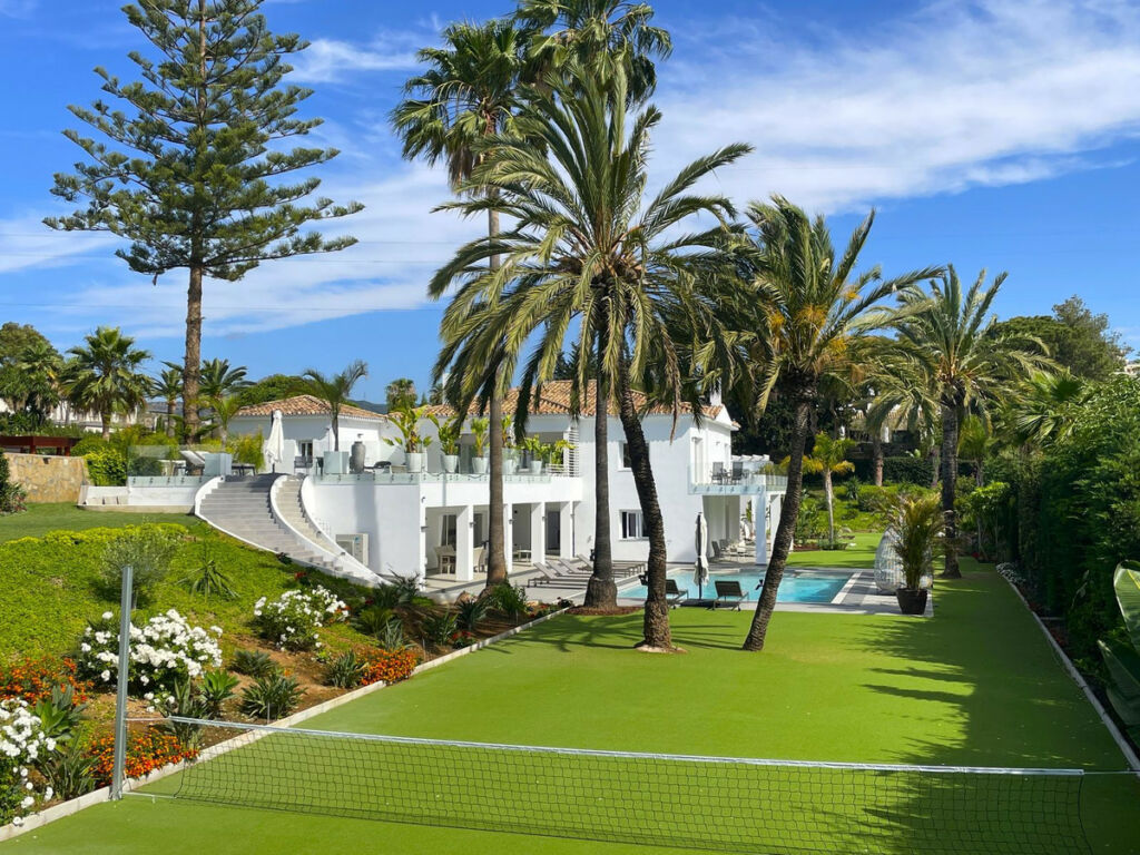 Detached Villa Atalaya Málaga - image 2