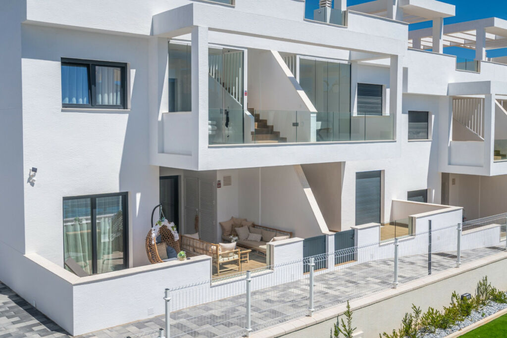Ground Floor Apartment Torrevieja Alicante - image 2