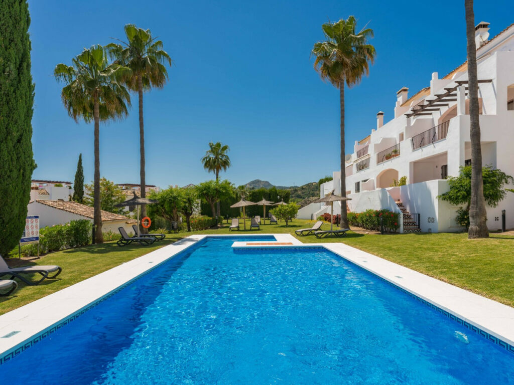 Ground Floor Apartment Los Arqueros Málaga - image 2