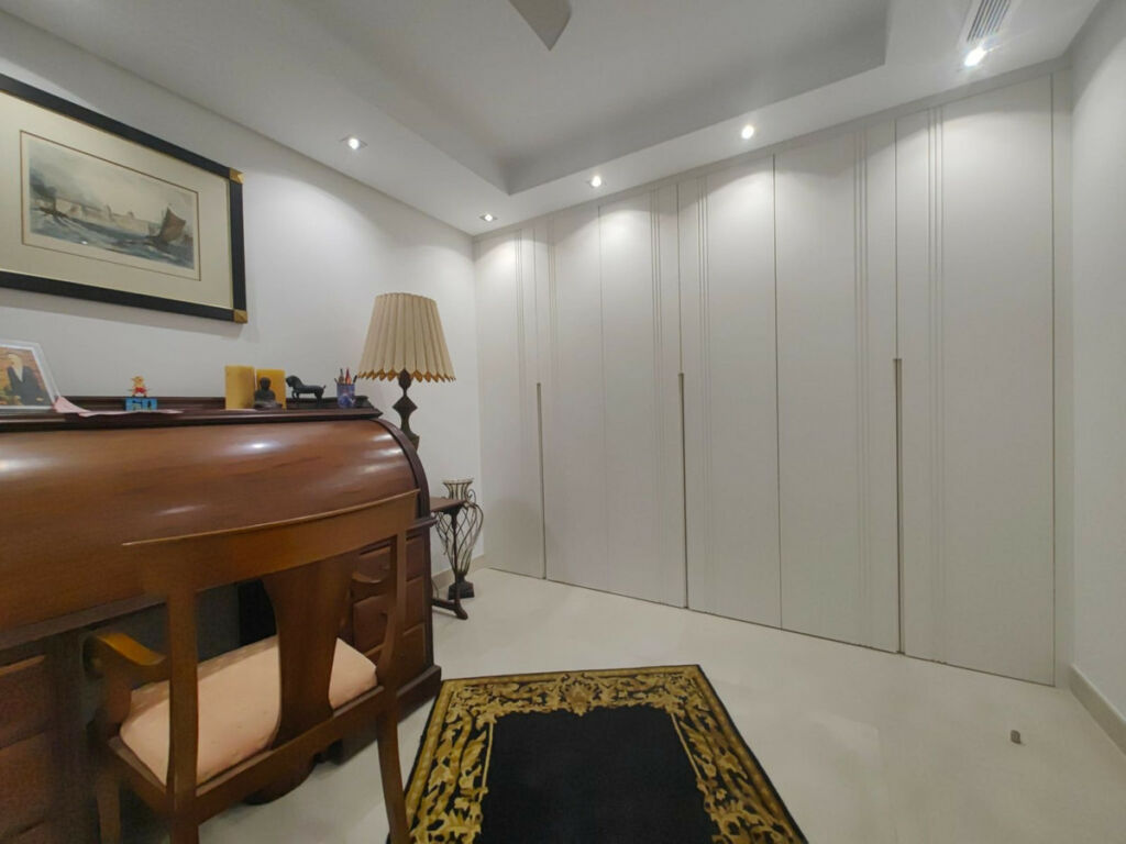 Detached Villa Estepona Málaga - image 20