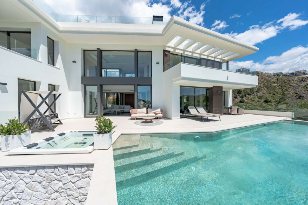 Detached Villa La Quinta Málaga - image 19