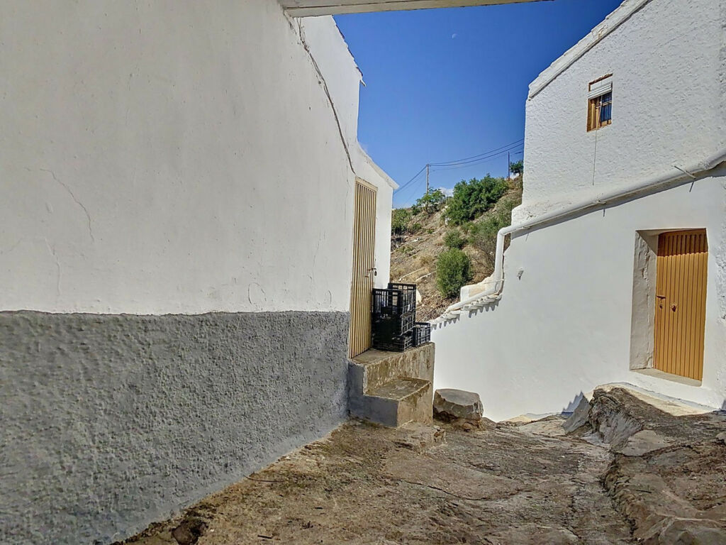 Townhouse Canillas de Aceituno Málaga - image 20