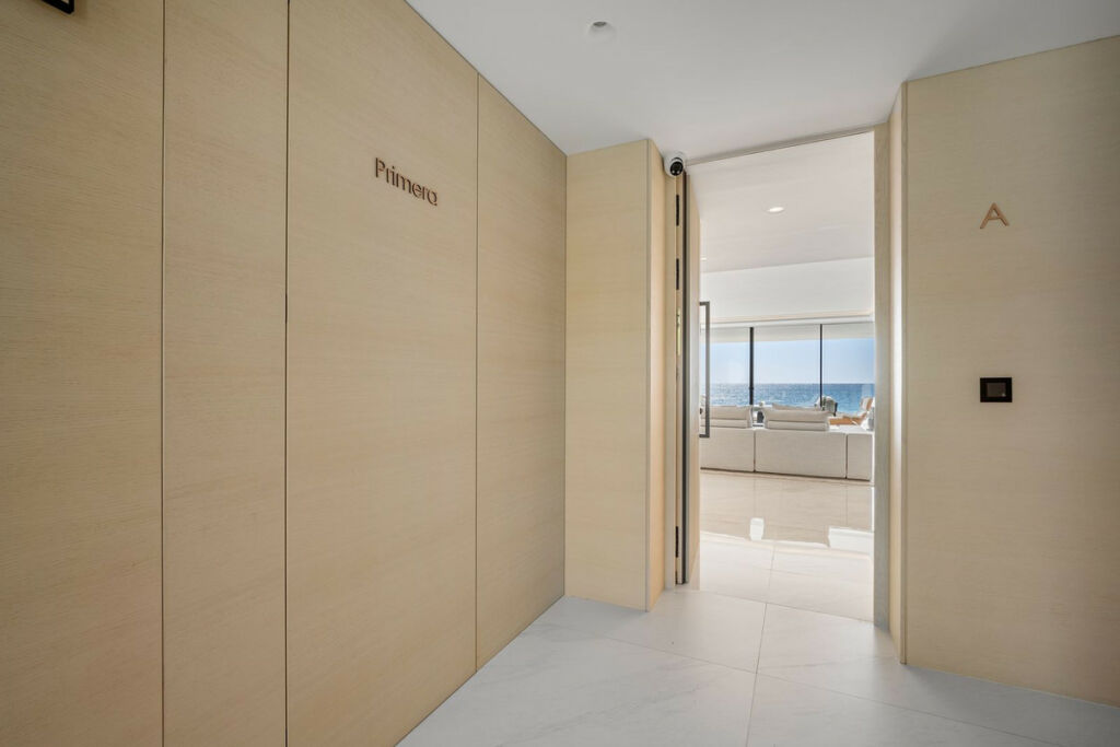Middle Floor Apartment Estepona Málaga - image 20