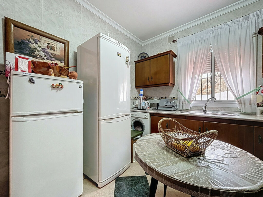 Detached Villa La Viñuela Málaga - image 20