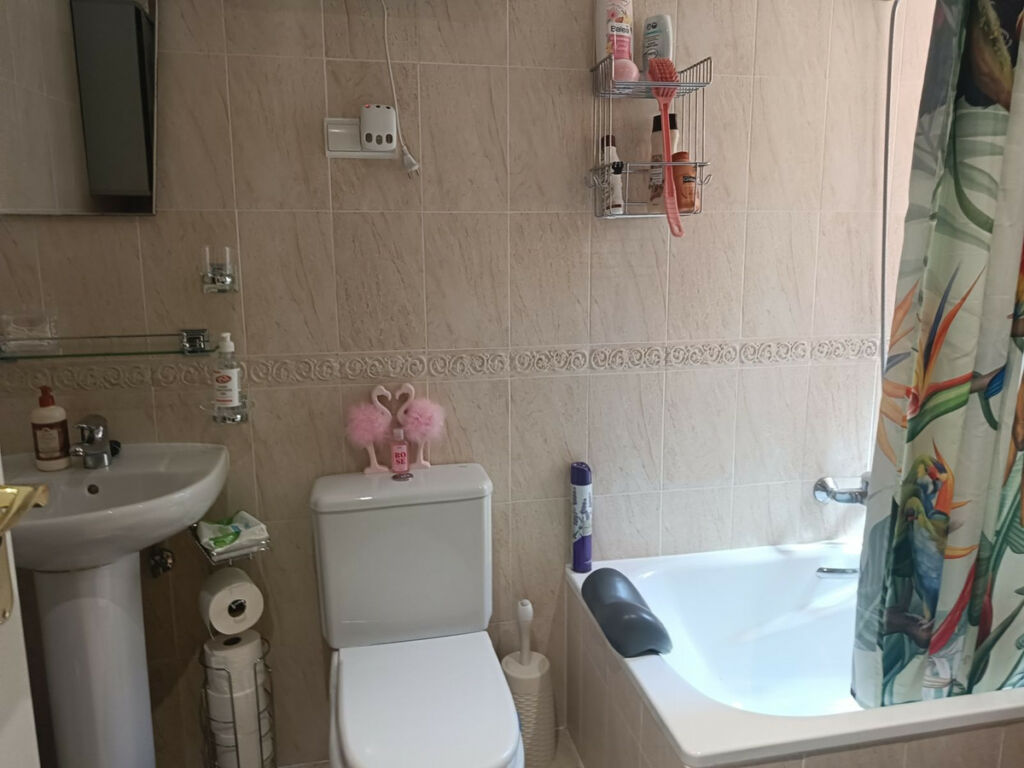 Penthouse Calahonda Málaga - image 18