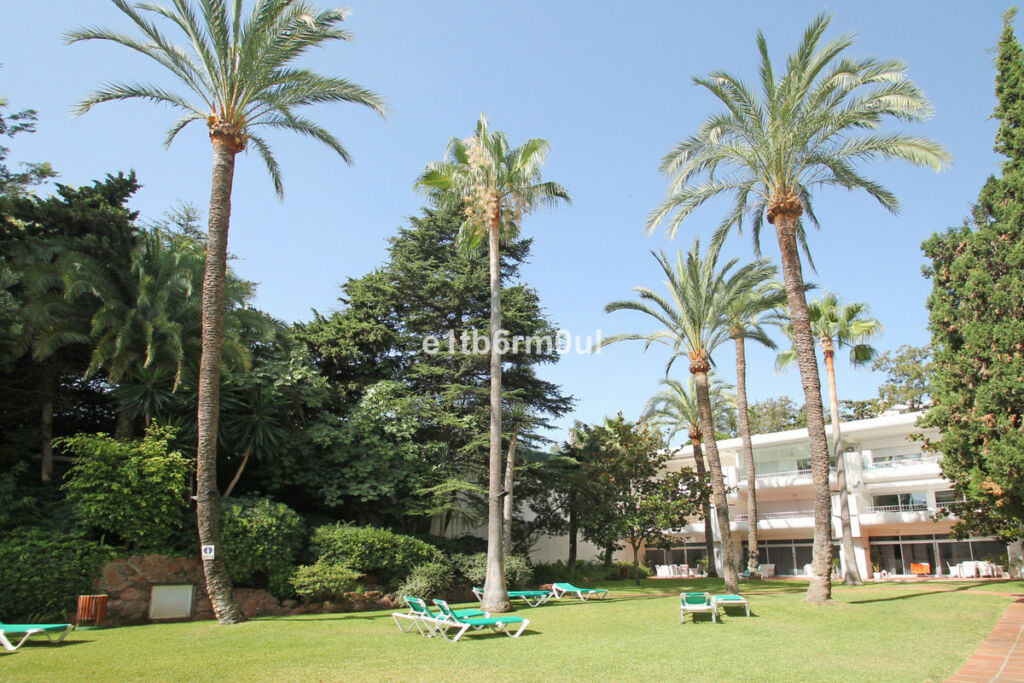 Penthouse The Golden Mile Málaga - image 20