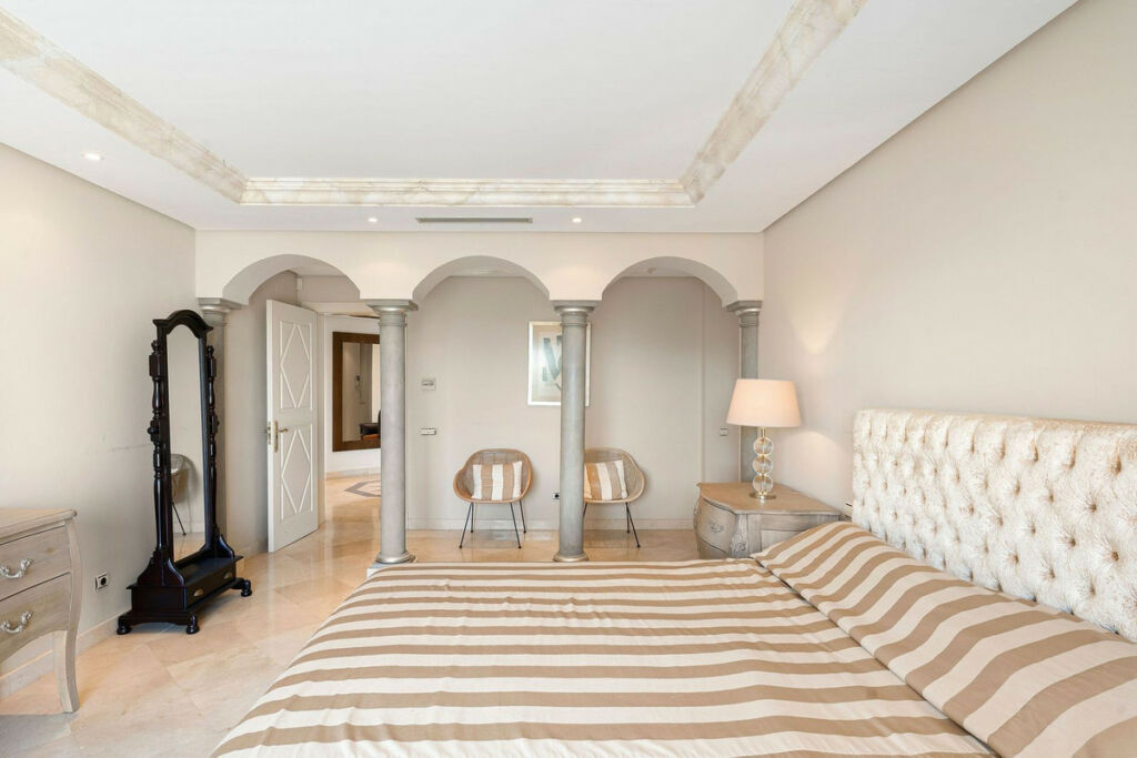 Middle Floor Apartment Nueva Andalucía Málaga - image 20