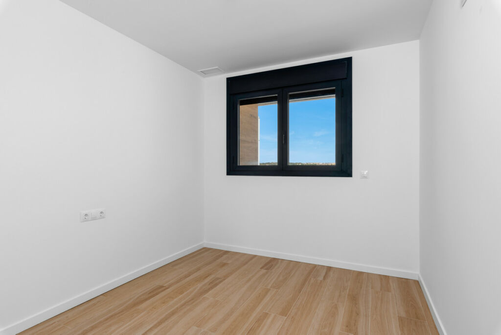 Middle Floor Apartment Campoamor Alicante - image 20