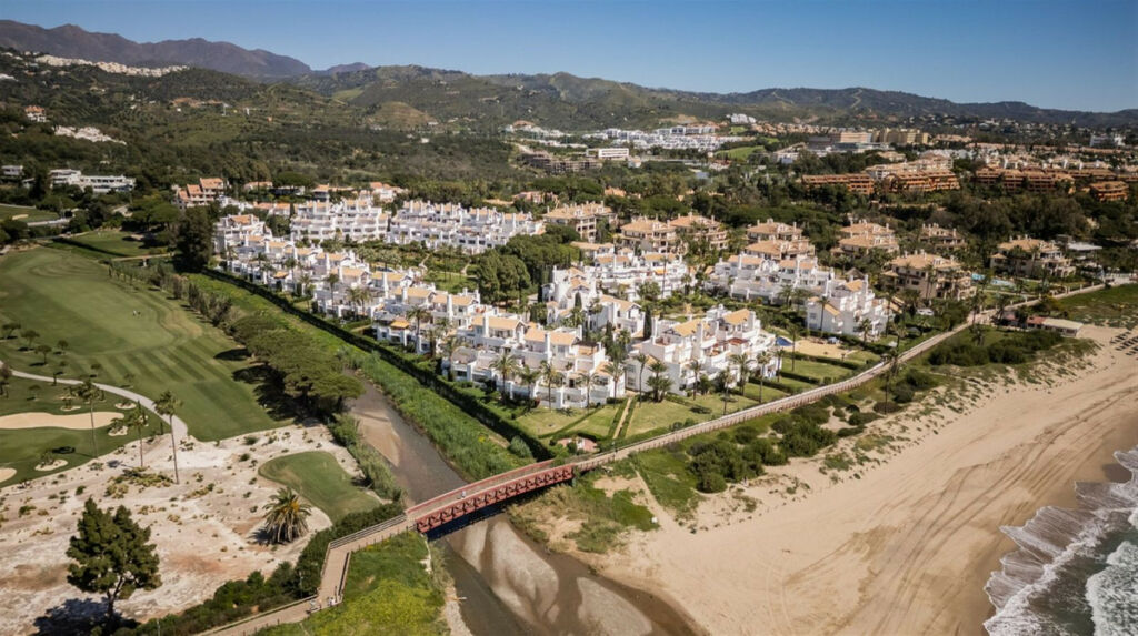 Middle Floor Apartment Los Monteros Málaga - image 20