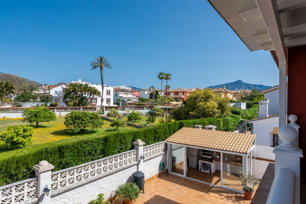 Detached Villa San Pedro de Alcántara Málaga - image 20
