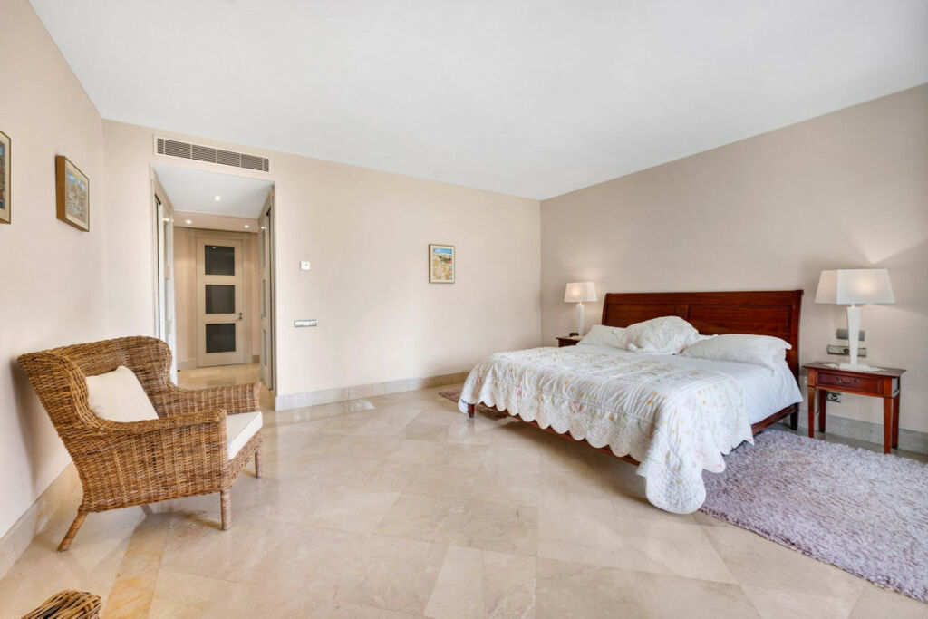 Ground Floor Apartment Los Monteros Málaga - image 20