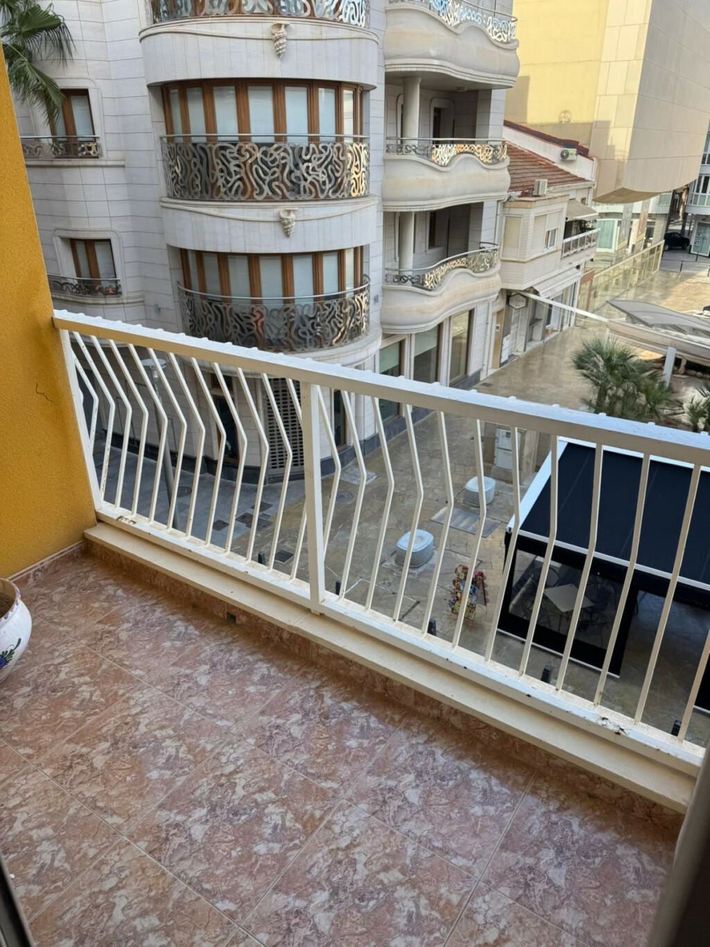 Middle Floor Apartment Torrevieja Alicante - image 17