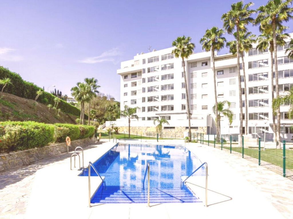 Middle Floor Apartment Fuengirola Málaga - image 20