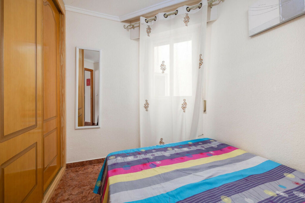 Middle Floor Apartment Torrevieja Alicante - image 20