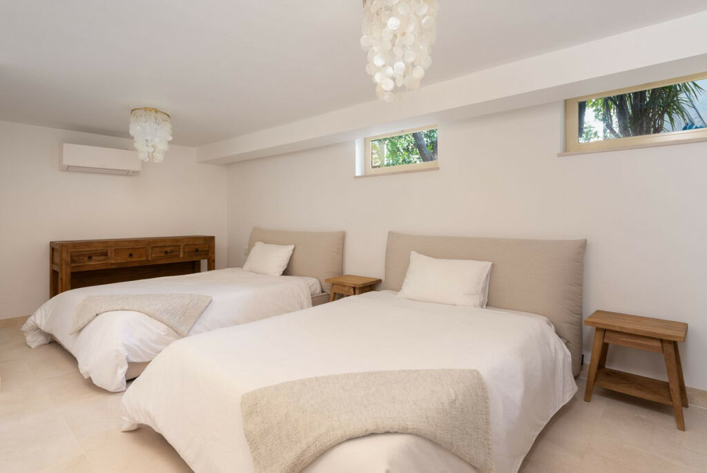 Detached Villa Cortijo Blanco Málaga - image 20