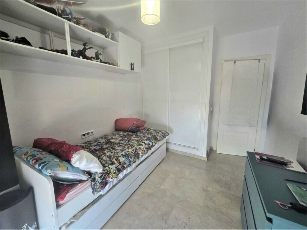 Semi-Detached House Playamar Málaga - image 20