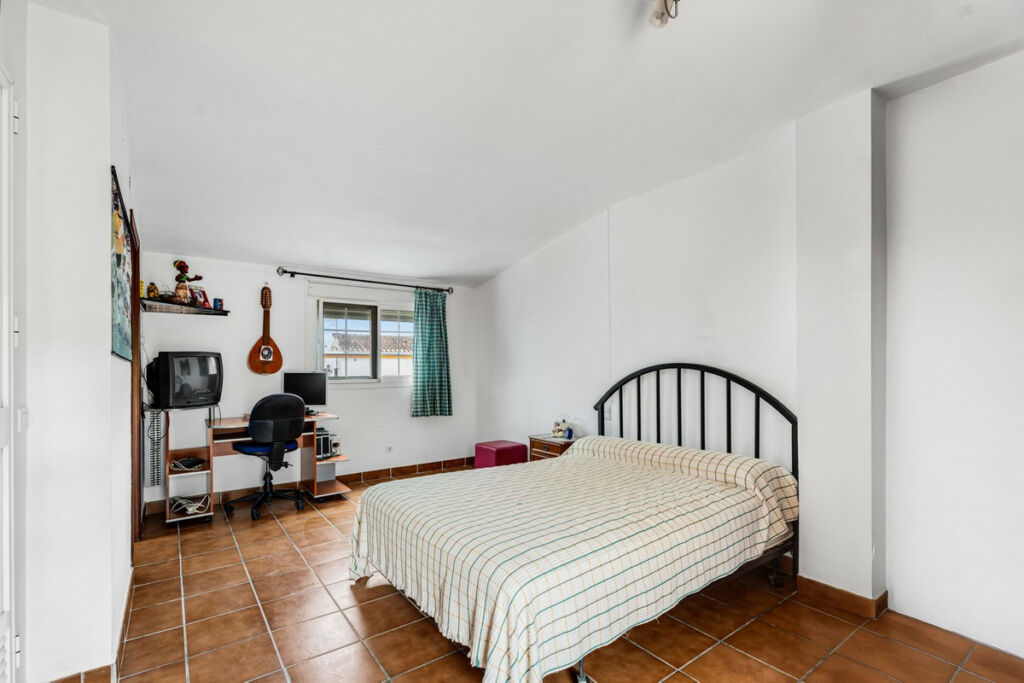 Semi-Detached House Estepona Málaga - image 20