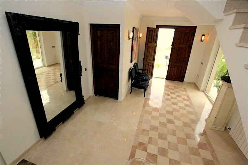 Detached Villa Mijas Málaga - image 25