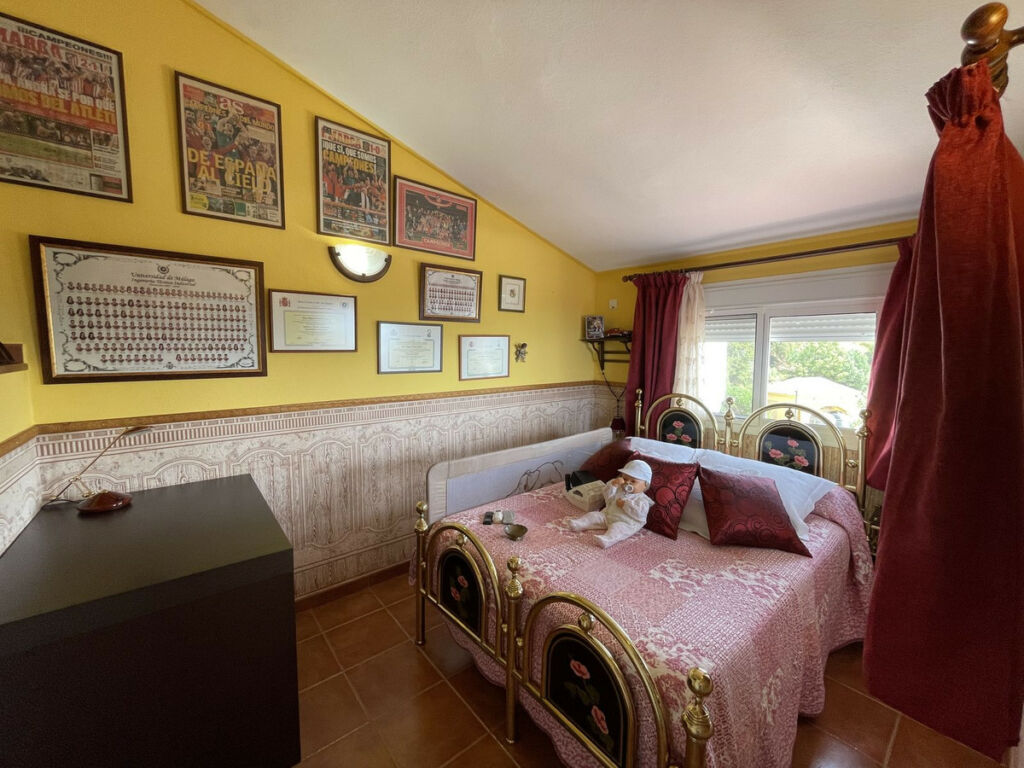 Townhouse Altos de los Monteros Málaga - image 20