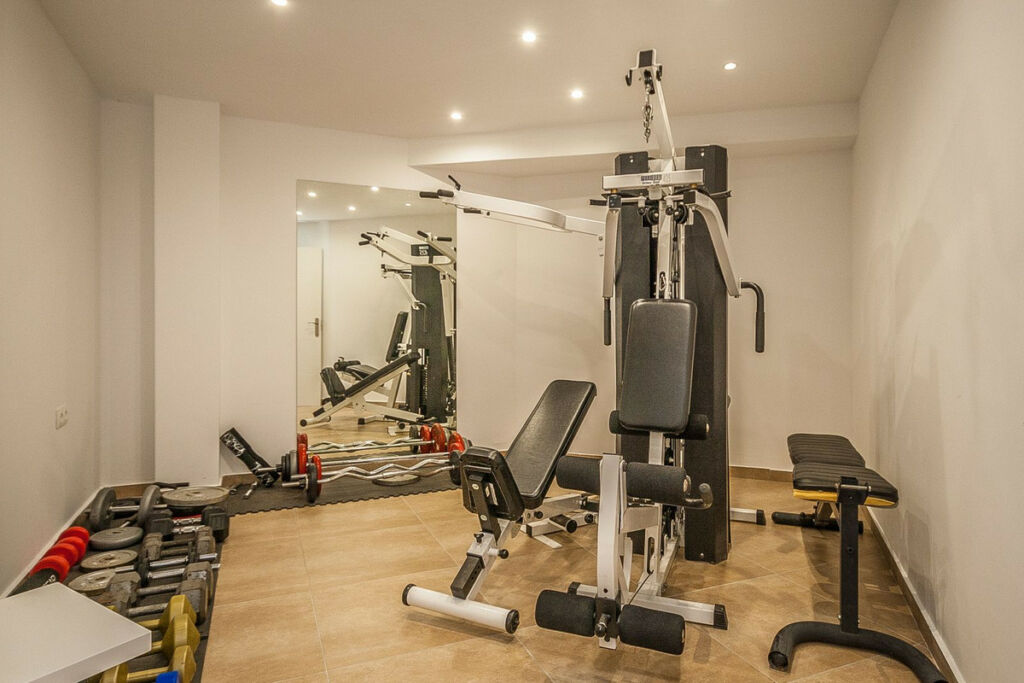 Detached Villa Estepona Málaga - image 20