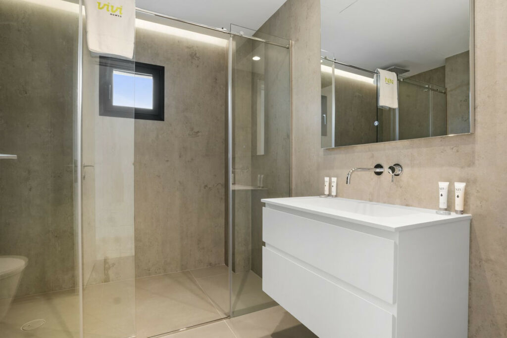 Middle Floor Apartment Estepona Málaga - image 21