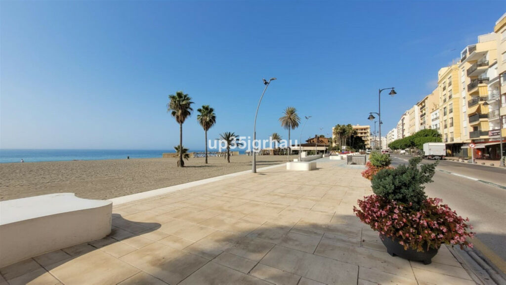 Middle Floor Studio Estepona Málaga - image 21