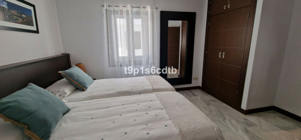 Middle Floor Apartment Puerto Banús Málaga - image 21