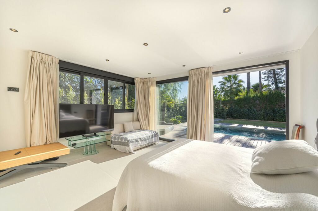 Detached Villa El Rosario Málaga - image 15