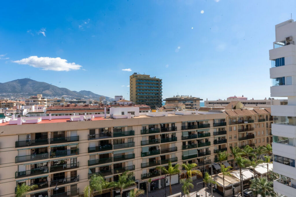 Top Floor Apartment Fuengirola Málaga - image 21